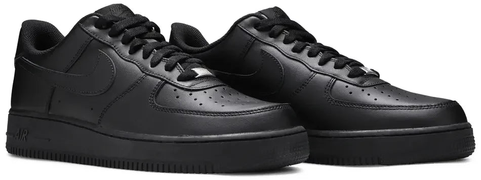 Nike Air Force 1 Low '07 Black pair