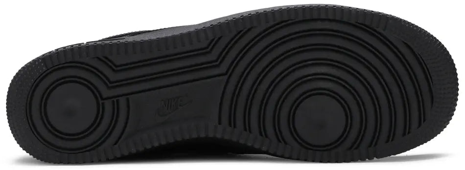Nike Air Force 1 Low '07 Black sole