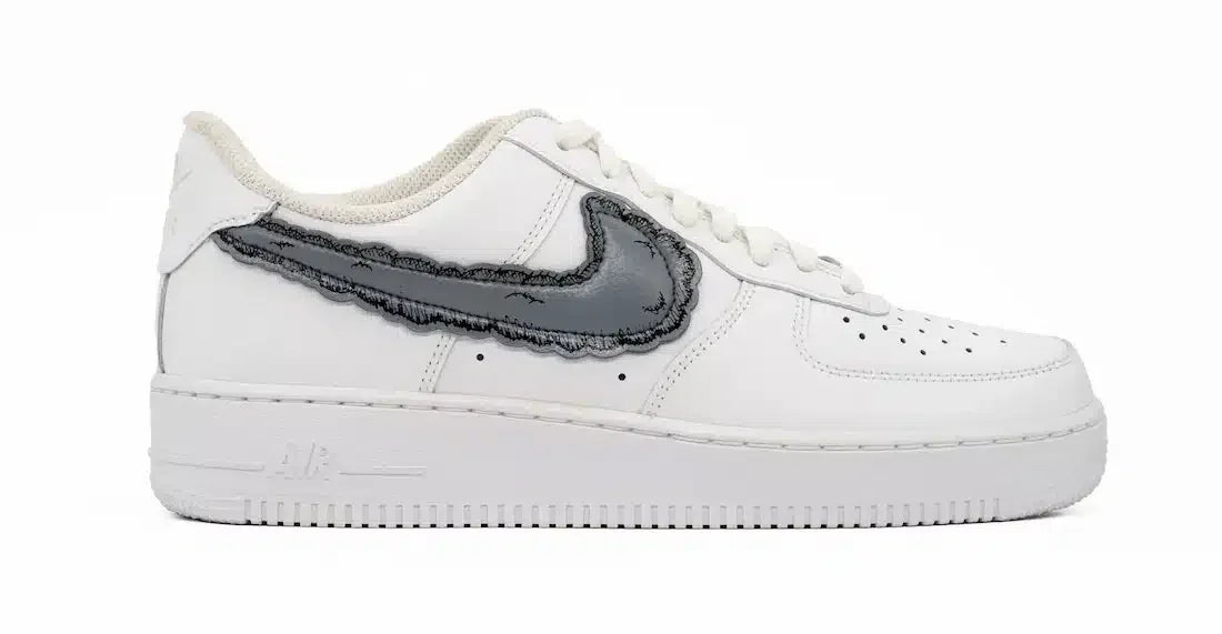 Nike Air Force 1 Low '07
White (KAWS Sky High Farm Workwear Edition)