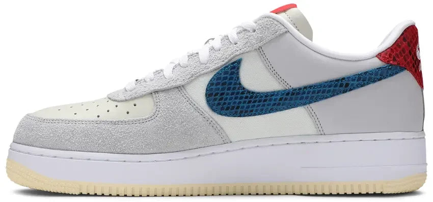 Nike Air Force 1 Low SP Undefeated 5 On It Dunk vs. AF1