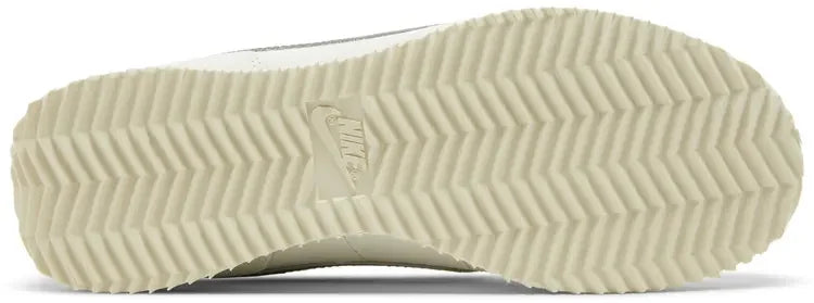 Nike_Cortez_Sail_Gorge_Green-sole