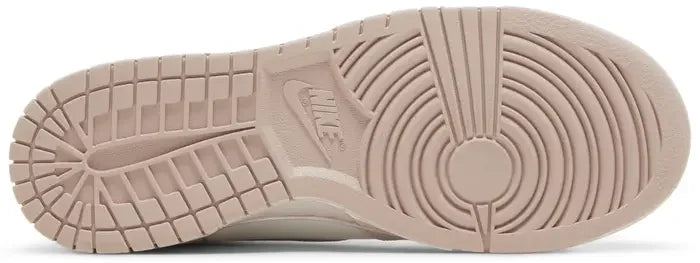 Nike Dunk High Retro PRM Cracked Leather Swoosh-sole