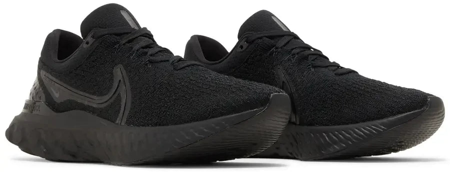 Nike React Infinity Run Flyknit 3
Triple Black