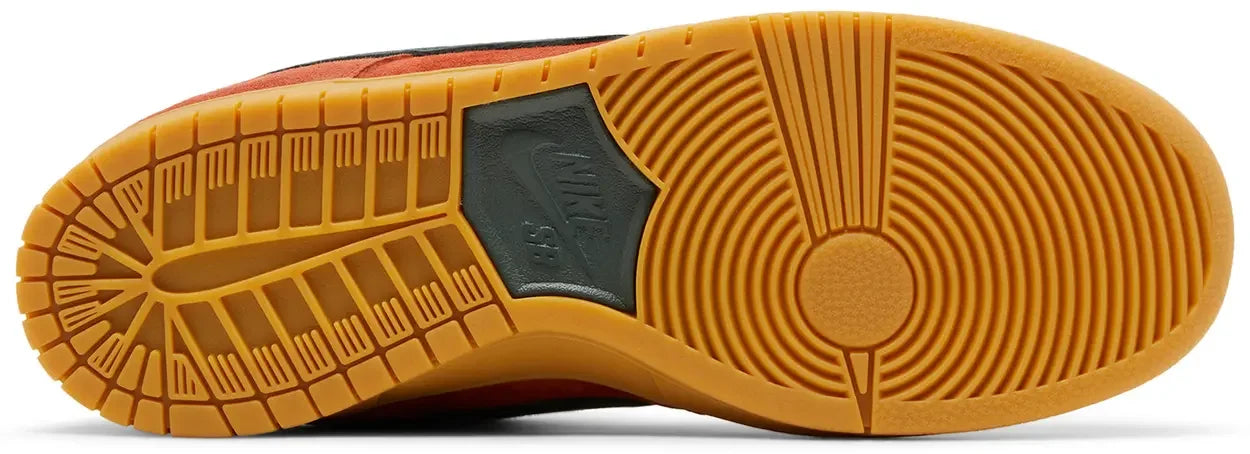 Nike SB Dunk Low
Burnt Sunrise