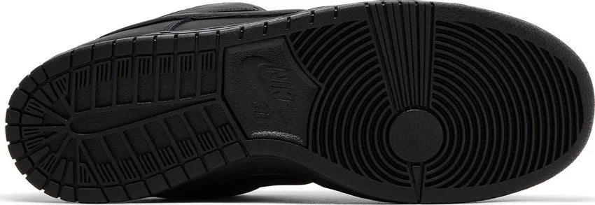 Nike SB Dunk Low Pro
Triple Black sole