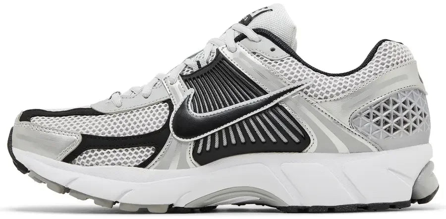Nike Zoom Vomero 5 Metallic Silver Black 2