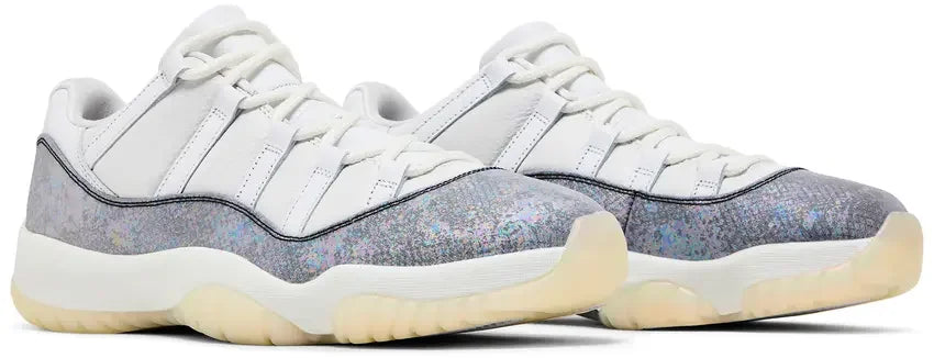 Pair Jordan 11 Retro Low
Year of the Snake