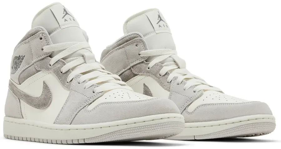 Pair Jordan 1 Mid SE Neutral Grey Sail