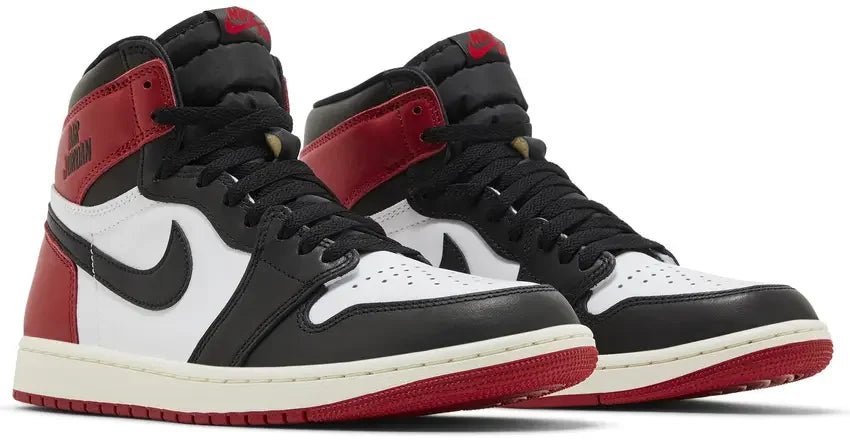 Pair Jordan 1 Retro High OG
Black Toe Reimagined