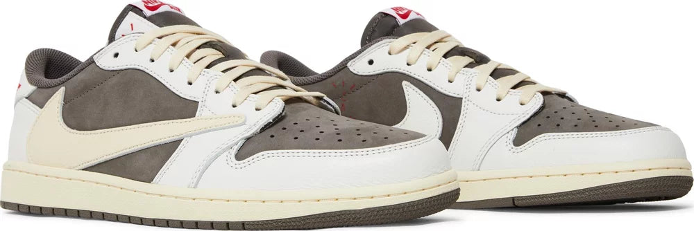 Pair Jordan 1 Retro Low OG SP Travis Scott Reverse Mocha