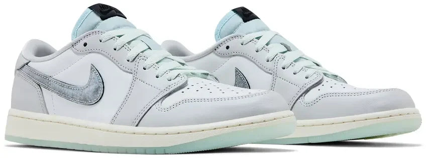 Pair Jordan 1 Retro Low OG
Year of the Snake (2025)