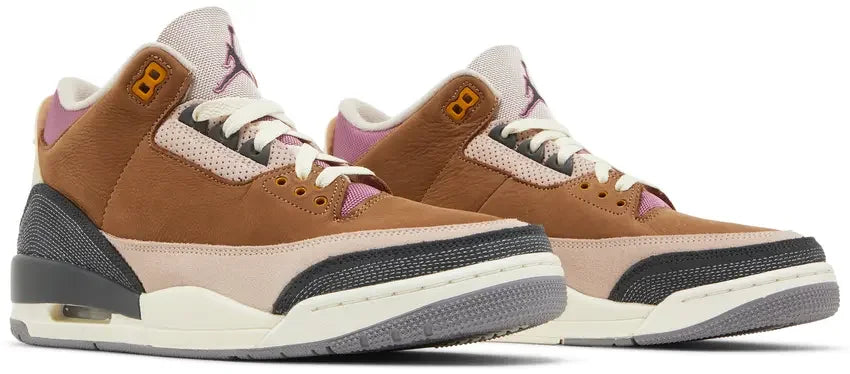 Pair Jordan 3 Retro Winterized Archaeo Brown