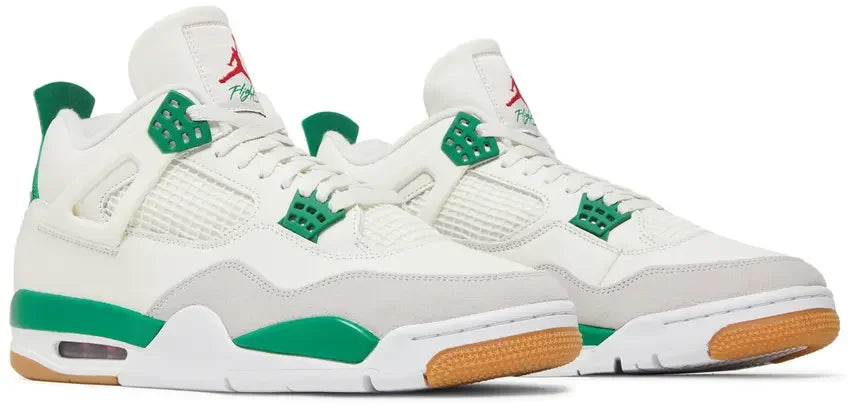 Pair Jordan 4 Retro SB Pine Green