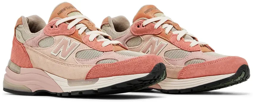 Pair New Balance 992 MiUSA Joe Freshgoods Aged Well