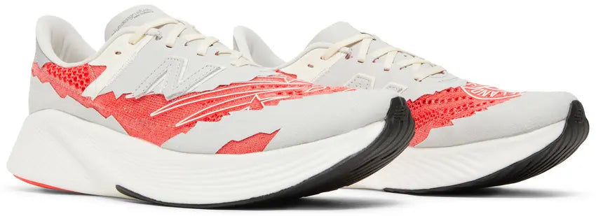 Pair New Balance FuelCell RC Elite v2 SI
Stone Island TDS Red