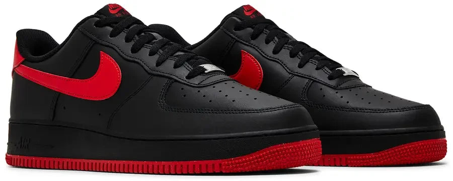 Pair Nike Air Force 1 Low '07 LV8 Vamps