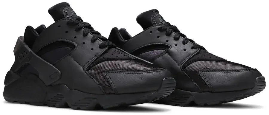 Pair Nike Air Huarache Triple Black (2021)