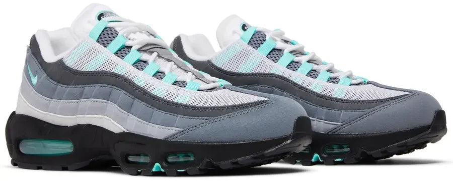 Pair Nike Air Max 95 Hyper Turquoise