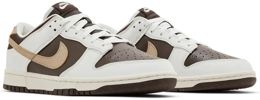 Pair Nike Dunk Low Next Nature
Summit White Baroque Brown
