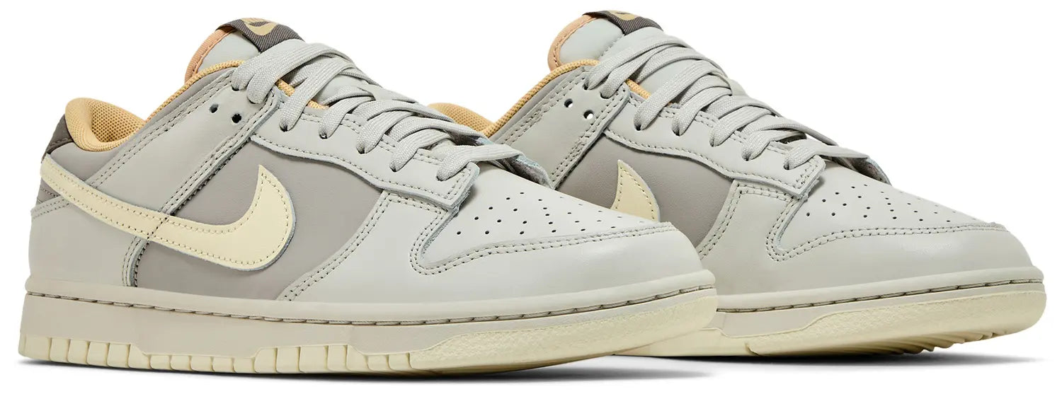 Pair Nike Dunk Low Retro Light Bone Wild Mango