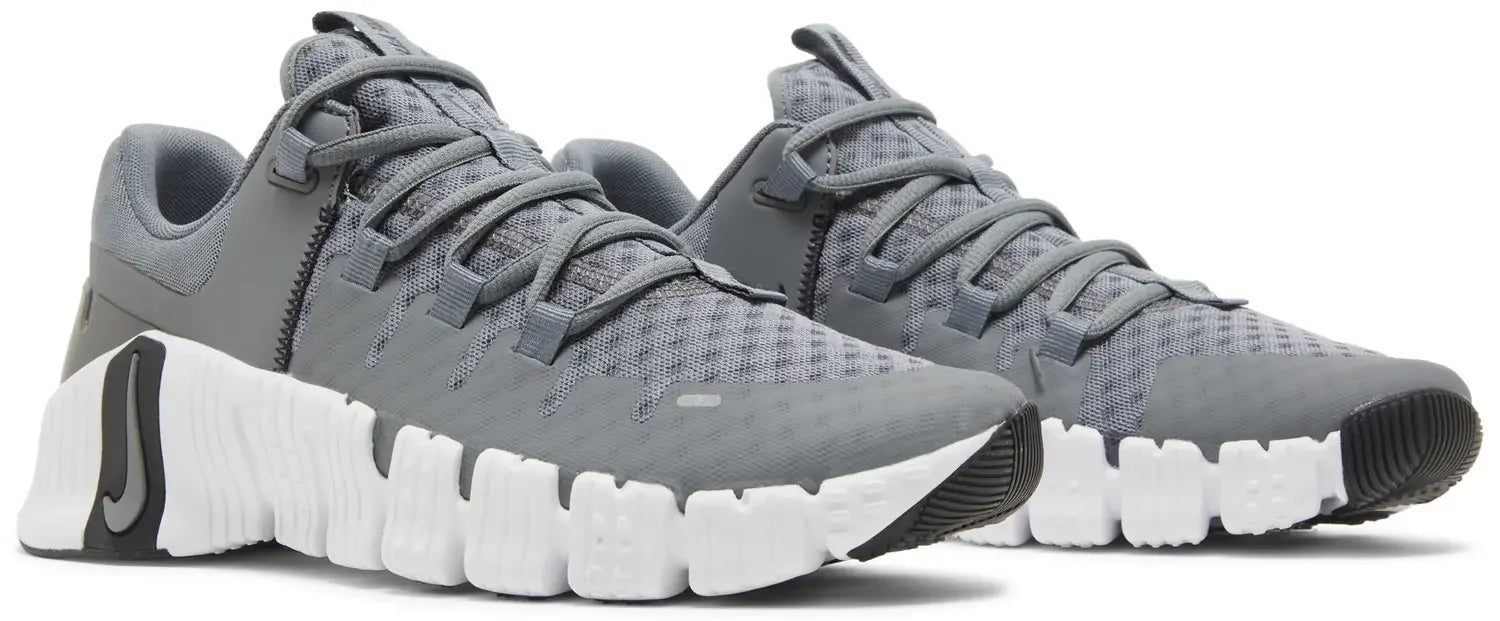 Pair Nike Free Metcon 5 Smoke Grey
