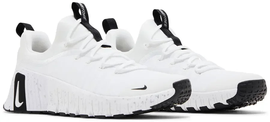 Pair Nike Free Metcon 6 White Metallic Silver Light Smoke Grey Black (W)