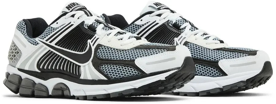 Pair Nike Zoom Vomero 5 SE SP Dark Grey Black White