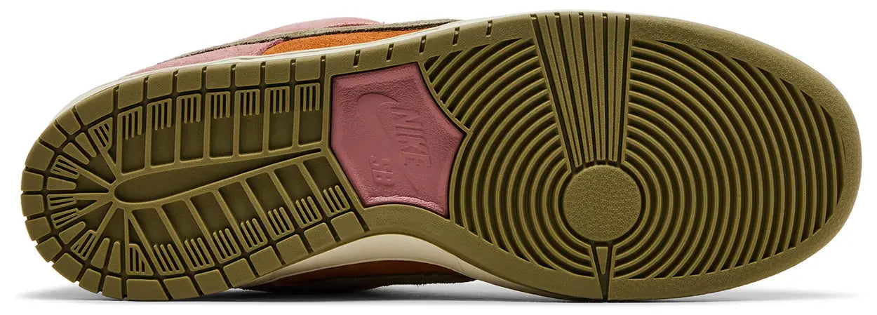 Nike SB Dunk Low Red Stardust