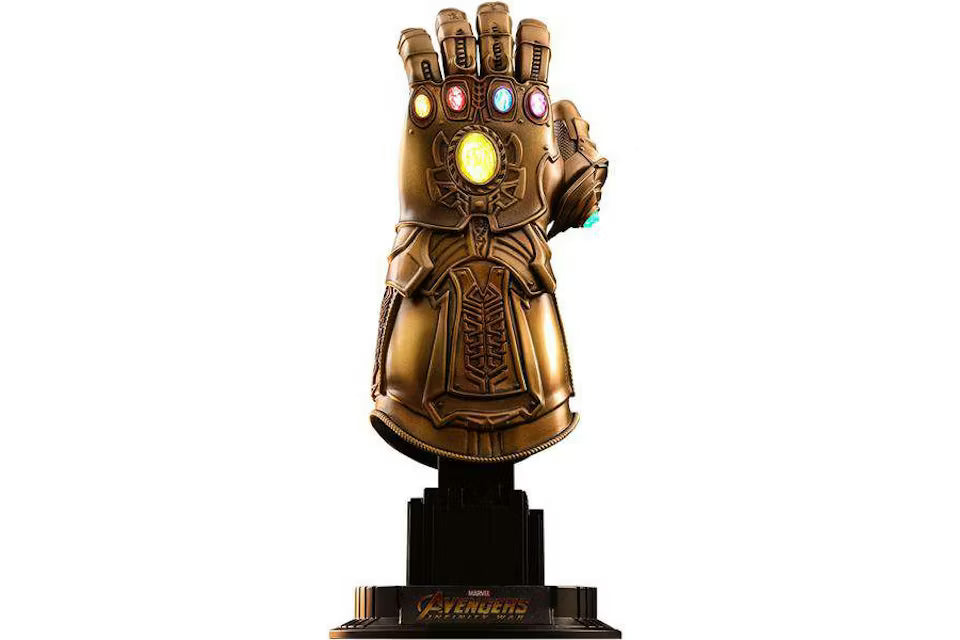 Hot Toys Marvel Avengers null War null Gauntlet null War Light-Up Replica Statue -1