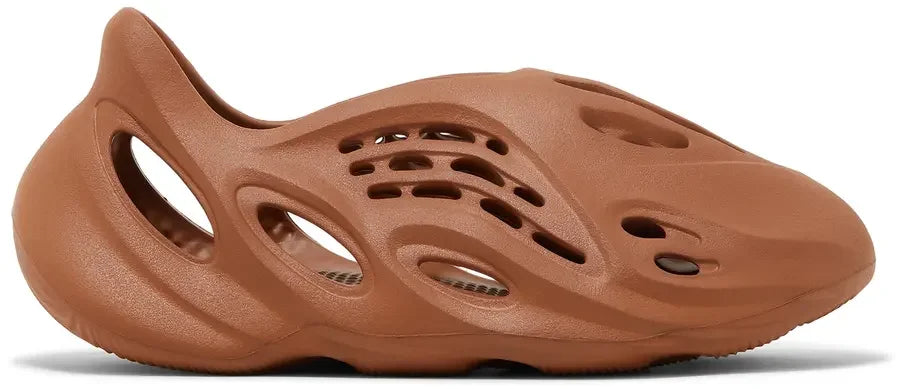 adidas Yeezy Foam RNR Clay Red