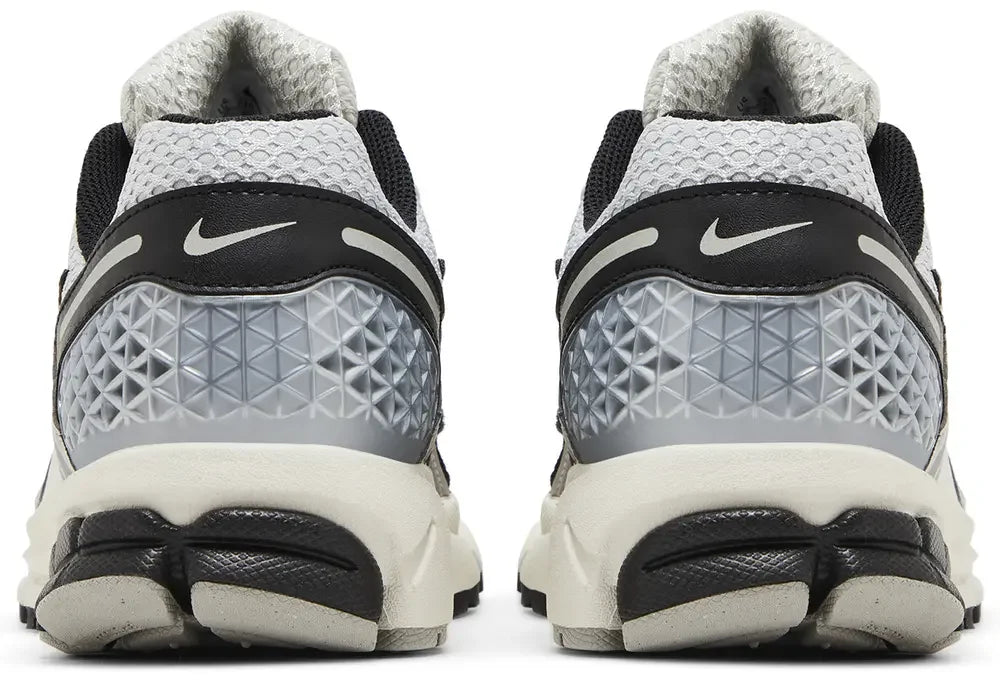 nike zoom vomero 5 photon dust black womens hell counter