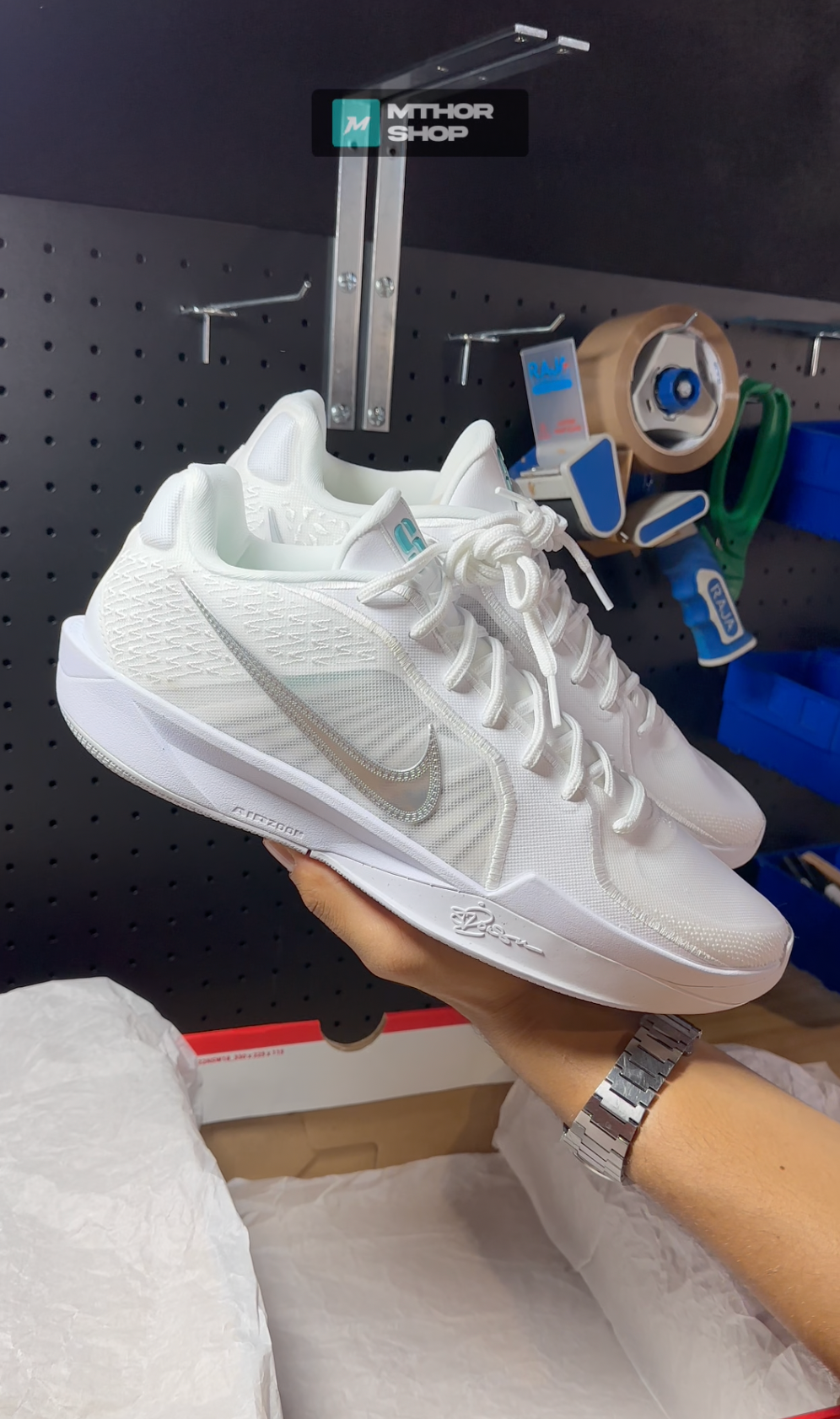 Unboxing Video Nike Sabrina 2 White Noise (W)
