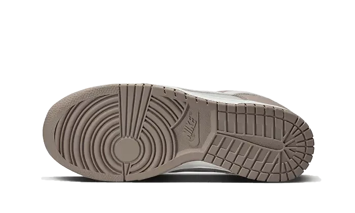 Nike Dunk Low Bone Beige