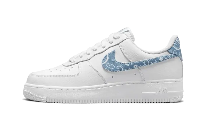 Nike air force 1 07 baby blue sales