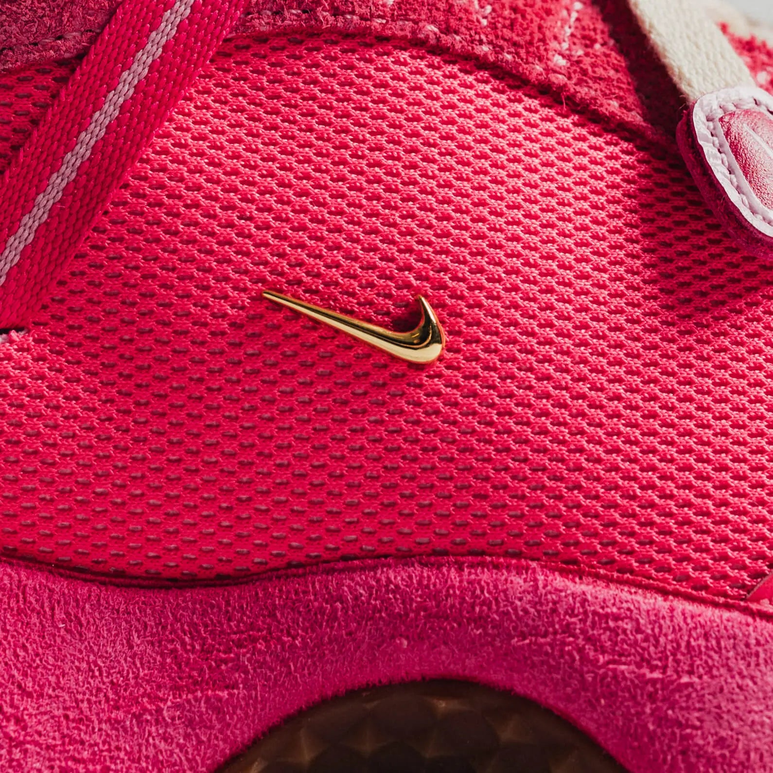 Air Humara LX Jacquemus Pink - MTHOR SHOP