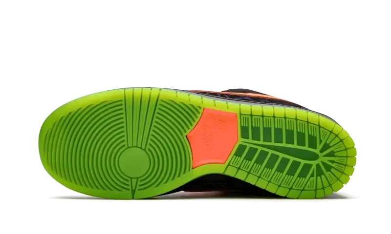 Nike SB Dunk Low “Night of Mischief” - BQ6817 006