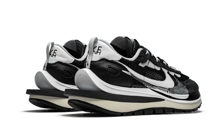 Nike Vaporwaffle Sacai Black White - CV1363-001