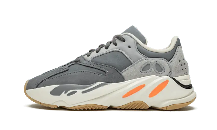 Adidas yeezy 700 punta metallo online