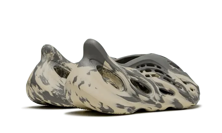 Adidas Yeezy Foam RNNR MXT Moon Gray - GV7904