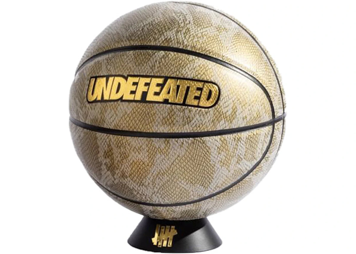 Undefeated x Nike Kobe Bryant "Hall of Fame" Metallic Gold Snake Basketball -1