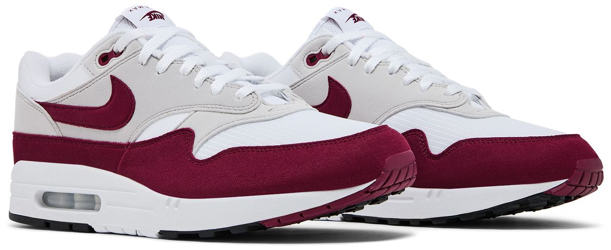 Nike Air Max 1 '87 Stranger Things Steve Harrington-Pair