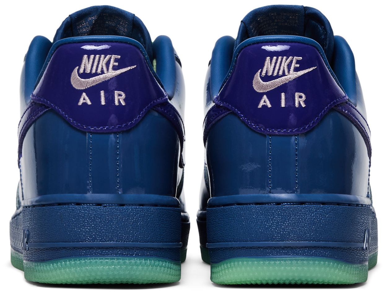 Nike Air Force 1 Low Patent Leather Mystic Navy Grape Ice-Back