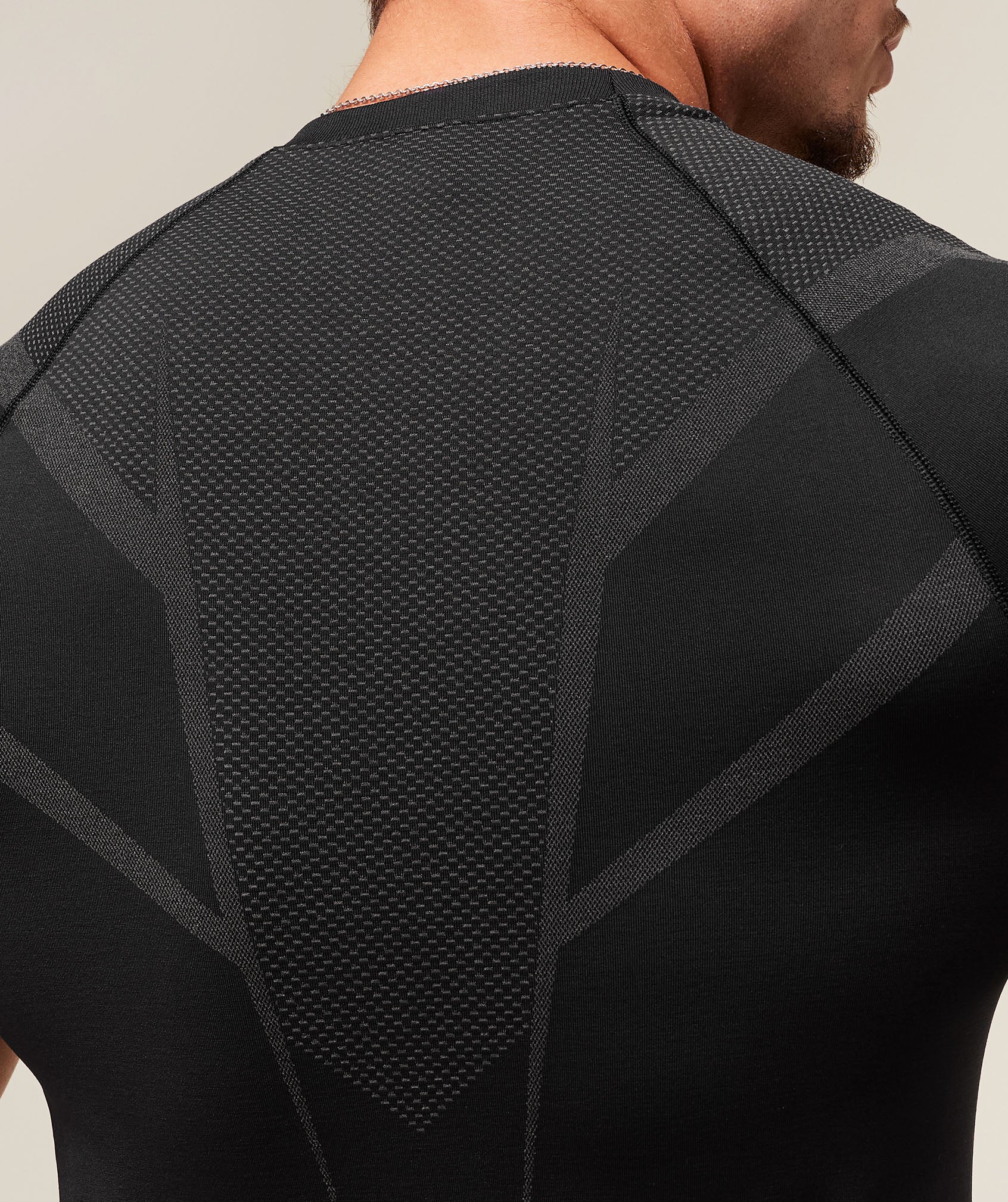 Gymshark Onyx 5.0 Seamless T-shirt Black/Onyx Grey Back zoom
