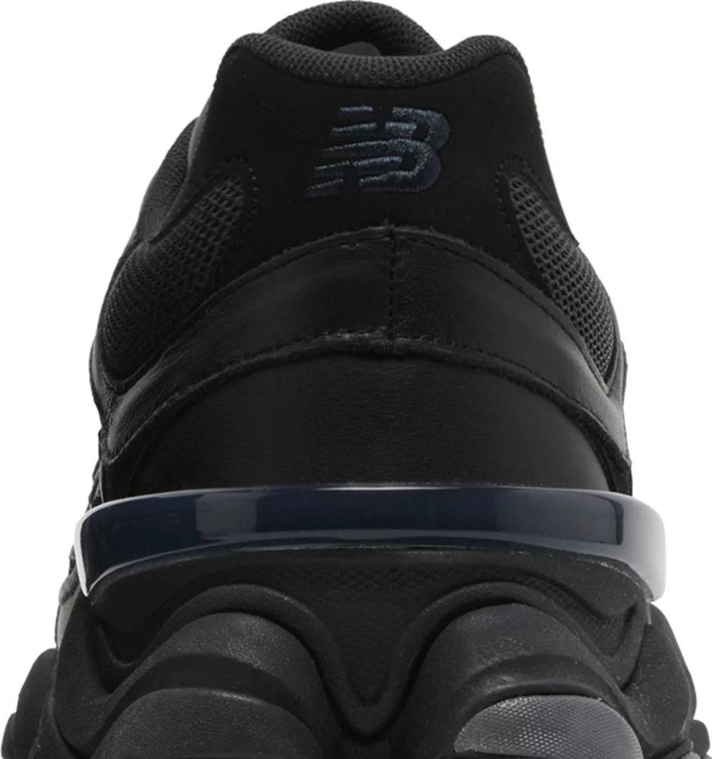 Hell counter New Balance 9060 Triple Black Leather