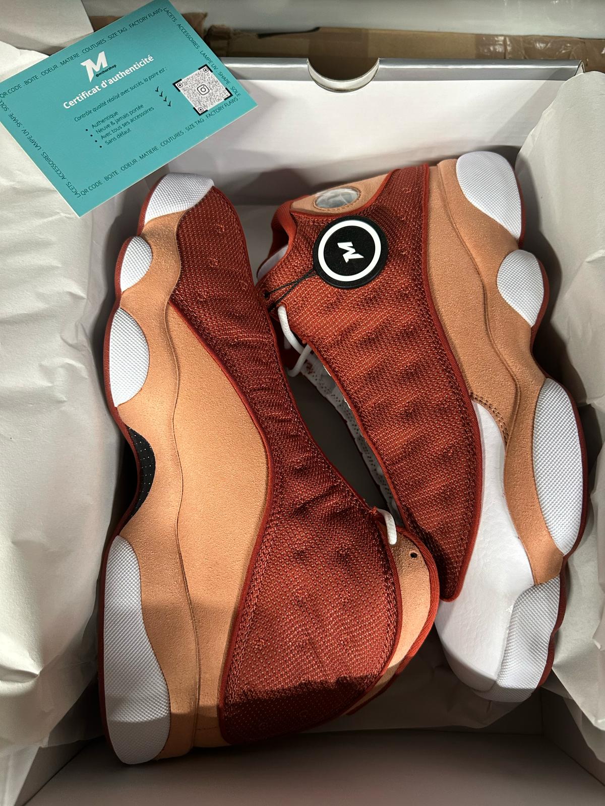 Jordan 13 Retro Dune Rouge wave box and accessories