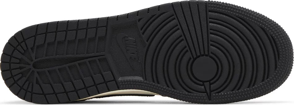 Jordan 1 Retro Low OG Mocha Sole