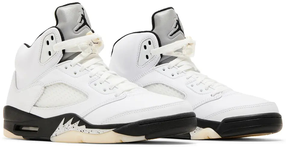 Jordan 5 Retro Reverse Metallic pair