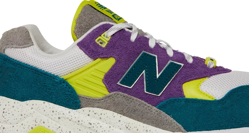 New Balance 580 Palace Pansy Violet close-up