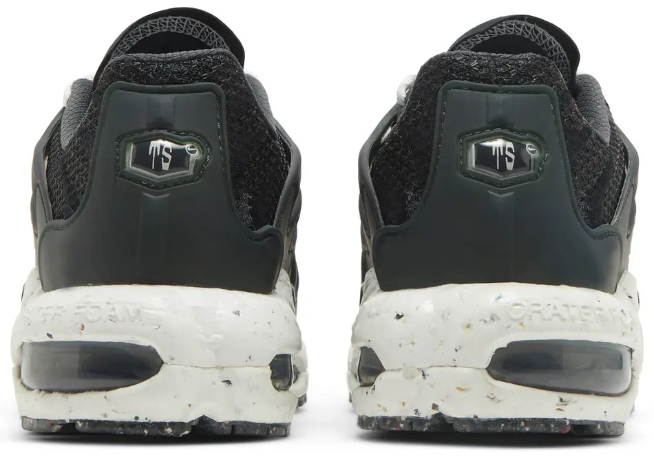 Nike Air Max Terrascape Plus Off Noir heel counter
