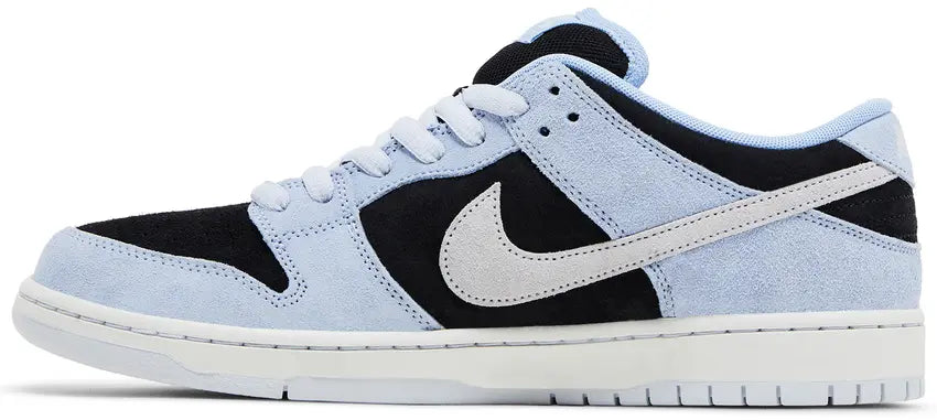 Nike SB Dunk Low
Black Aluminum